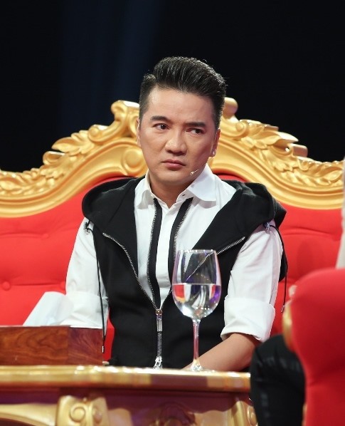 Dam Vinh Hung: "Chi Hoai Linh moi co quyen danh toi"-Hinh-2